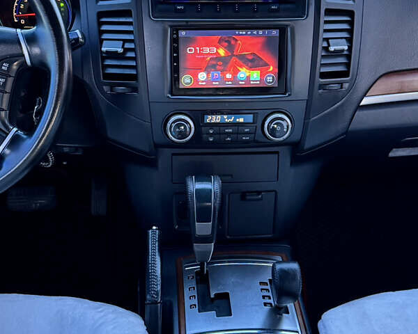 Черный Мицубиси Паджеро, объемом двигателя 3 л и пробегом 275 тыс. км за 9050 $, фото 31 на Automoto.ua