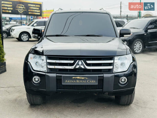 Черный Мицубиси Паджеро, объемом двигателя 2.97 л и пробегом 241 тыс. км за 11900 $, фото 6 на Automoto.ua