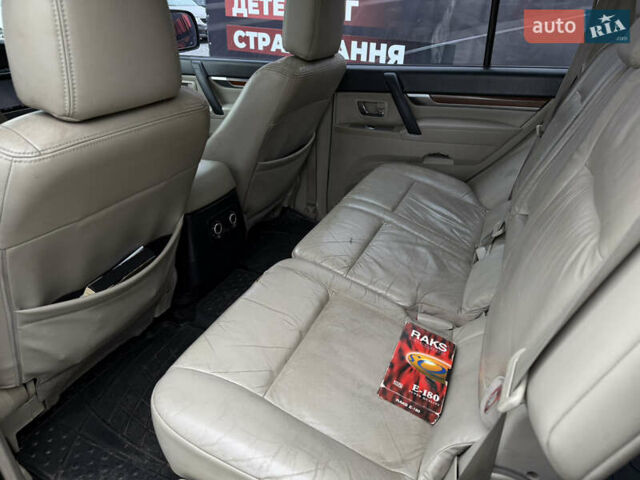 Черный Мицубиси Паджеро, объемом двигателя 2.97 л и пробегом 329 тыс. км за 8500 $, фото 17 на Automoto.ua