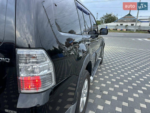 Черный Мицубиси Паджеро, объемом двигателя 3.2 л и пробегом 191 тыс. км за 12999 $, фото 4 на Automoto.ua