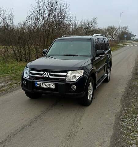Черный Мицубиси Паджеро, объемом двигателя 3 л и пробегом 193 тыс. км за 11000 $, фото 3 на Automoto.ua