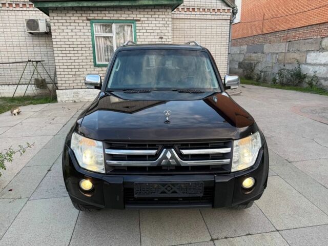 Чорний Міцубісі Паджеро, об'ємом двигуна 3 л та пробігом 170 тис. км за 10000 $, фото 10 на Automoto.ua