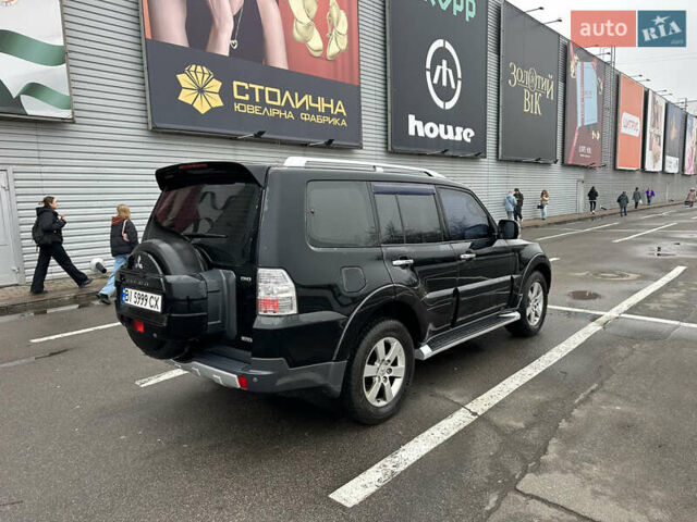 Черный Мицубиси Паджеро, объемом двигателя 3.2 л и пробегом 191 тыс. км за 12900 $, фото 4 на Automoto.ua