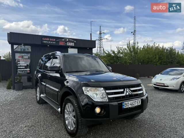 Чорний Міцубісі Паджеро, об'ємом двигуна 3.2 л та пробігом 260 тис. км за 12950 $, фото 2 на Automoto.ua