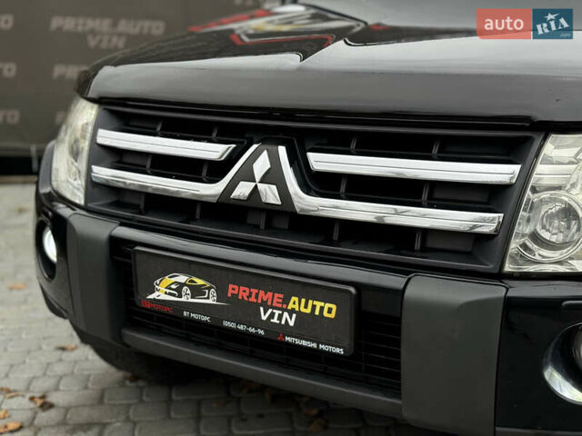 Чорний Міцубісі Паджеро, об'ємом двигуна 3.2 л та пробігом 209 тис. км за 11500 $, фото 4 на Automoto.ua
