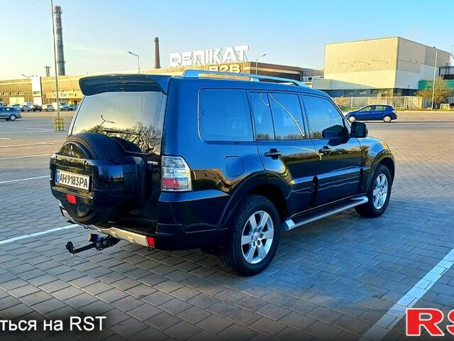 Черный Мицубиси Паджеро, объемом двигателя 3.8 л и пробегом 278 тыс. км за 11200 $, фото 4 на Automoto.ua