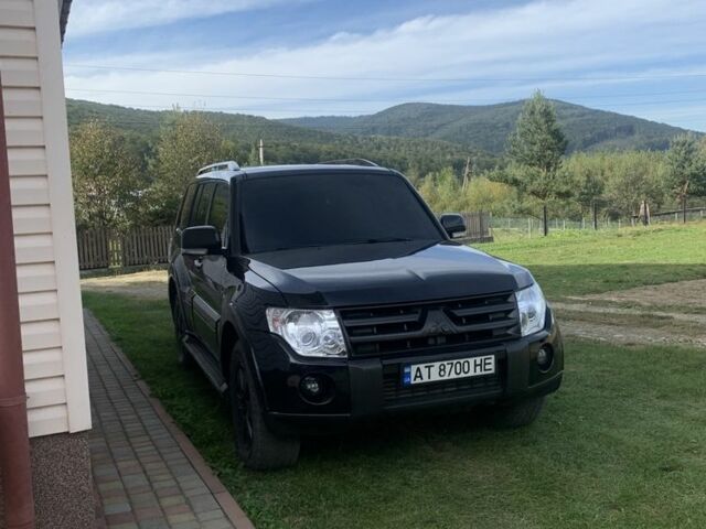 Черный Мицубиси Паджеро, объемом двигателя 3 л и пробегом 255 тыс. км за 12000 $, фото 2 на Automoto.ua