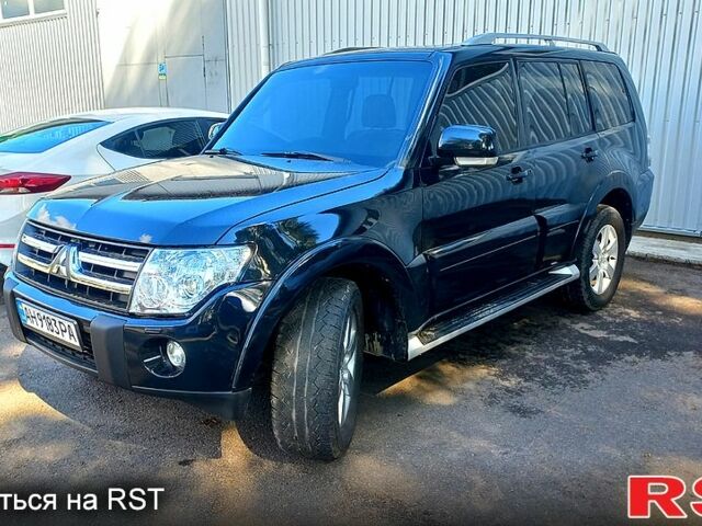 Черный Мицубиси Паджеро, объемом двигателя 3.8 л и пробегом 278 тыс. км за 11200 $, фото 2 на Automoto.ua