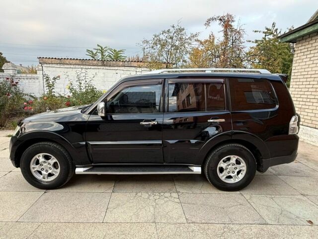 Чорний Міцубісі Паджеро, об'ємом двигуна 3 л та пробігом 170 тис. км за 10000 $, фото 3 на Automoto.ua