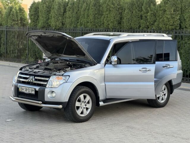 Черный Мицубиси Паджеро, объемом двигателя 2.4 л и пробегом 282 тыс. км за 13000 $, фото 15 на Automoto.ua