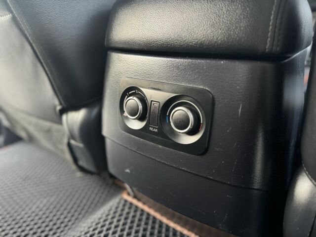 Черный Мицубиси Паджеро, объемом двигателя 2.4 л и пробегом 282 тыс. км за 13000 $, фото 12 на Automoto.ua