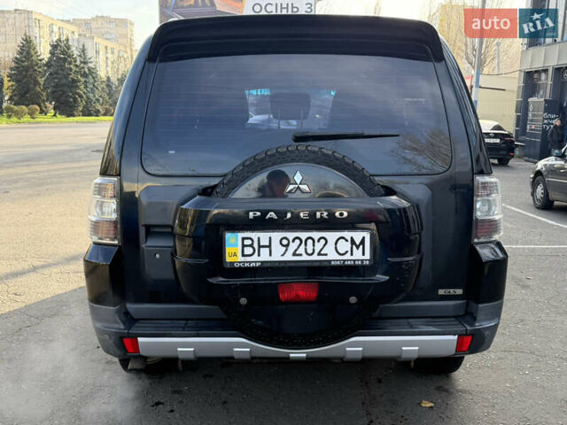 Чорний Міцубісі Паджеро, об'ємом двигуна 3.2 л та пробігом 201 тис. км за 8999 $, фото 11 на Automoto.ua