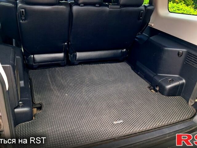 Черный Мицубиси Паджеро, объемом двигателя 3.8 л и пробегом 196 тыс. км за 11500 $, фото 4 на Automoto.ua