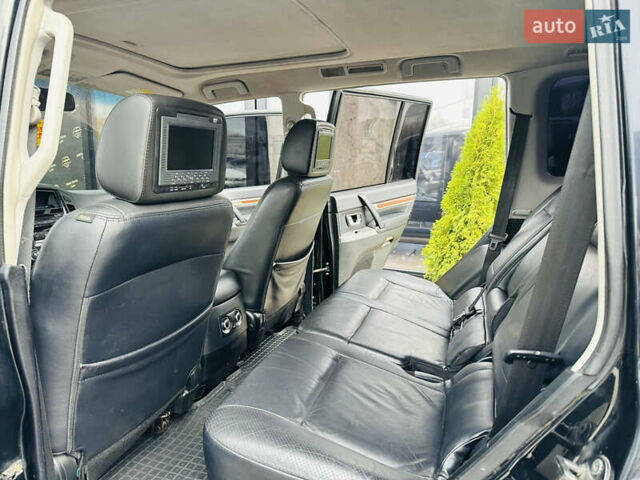 Черный Мицубиси Паджеро, объемом двигателя 2.97 л и пробегом 241 тыс. км за 11900 $, фото 15 на Automoto.ua