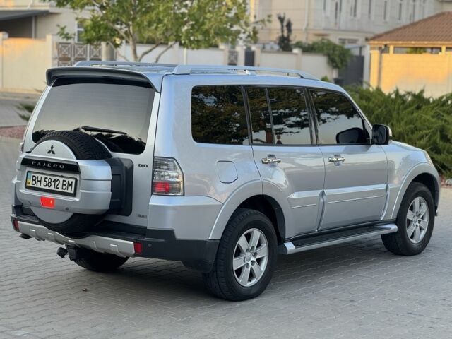 Черный Мицубиси Паджеро, объемом двигателя 2.4 л и пробегом 282 тыс. км за 13000 $, фото 4 на Automoto.ua