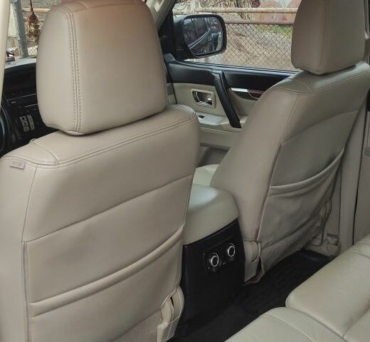 Черный Мицубиси Паджеро, объемом двигателя 3 л и пробегом 262 тыс. км за 10900 $, фото 12 на Automoto.ua