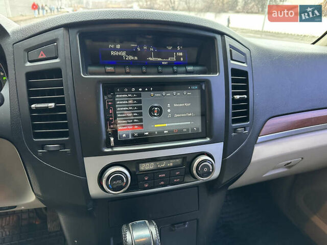 Черный Мицубиси Паджеро, объемом двигателя 3.2 л и пробегом 191 тыс. км за 12900 $, фото 11 на Automoto.ua