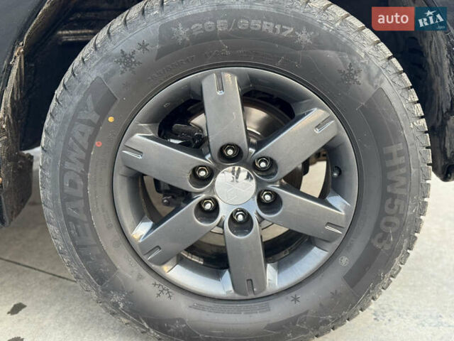 Чорний Міцубісі Паджеро, об'ємом двигуна 3.8 л та пробігом 260 тис. км за 10500 $, фото 12 на Automoto.ua