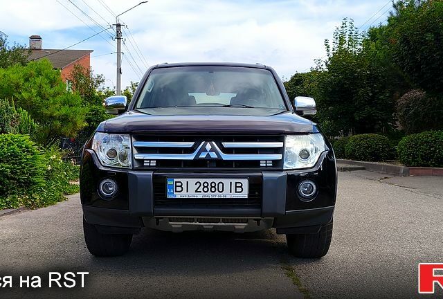 Черный Мицубиси Паджеро, объемом двигателя 3.8 л и пробегом 196 тыс. км за 11500 $, фото 1 на Automoto.ua