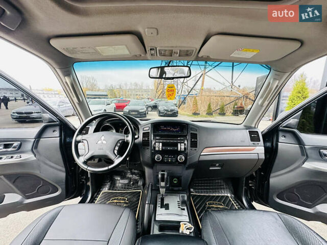 Черный Мицубиси Паджеро, объемом двигателя 2.97 л и пробегом 241 тыс. км за 11900 $, фото 18 на Automoto.ua