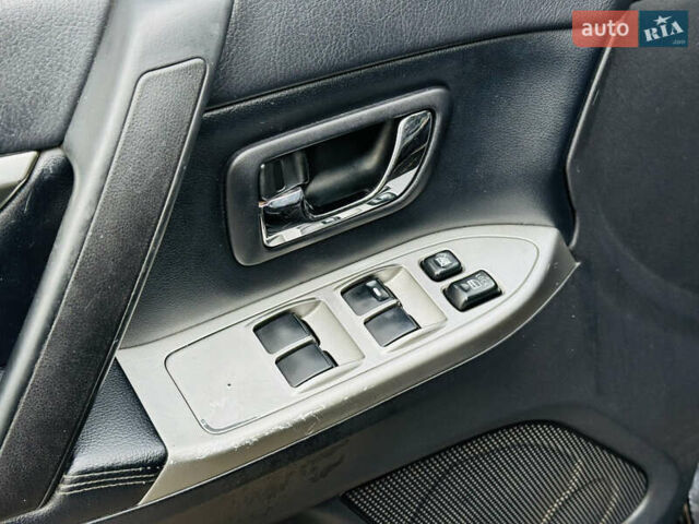 Черный Мицубиси Паджеро, объемом двигателя 2.97 л и пробегом 241 тыс. км за 11900 $, фото 25 на Automoto.ua