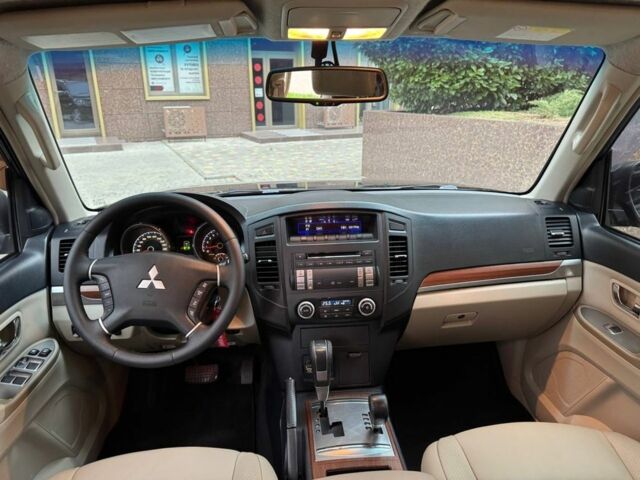 Черный Мицубиси Паджеро, объемом двигателя 3 л и пробегом 280 тыс. км за 10500 $, фото 11 на Automoto.ua