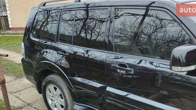 Черный Мицубиси Паджеро, объемом двигателя 3 л и пробегом 262 тыс. км за 10999 $, фото 10 на Automoto.ua