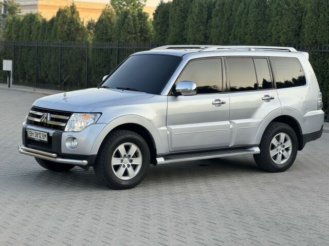 Черный Мицубиси Паджеро, объемом двигателя 2.4 л и пробегом 282 тыс. км за 13000 $, фото 7 на Automoto.ua