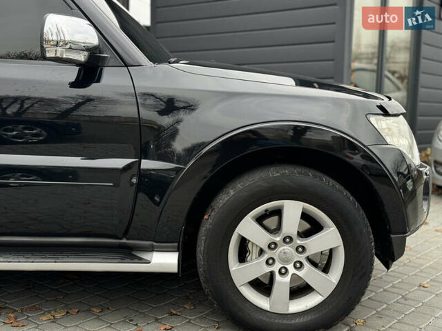 Чорний Міцубісі Паджеро, об'ємом двигуна 3.2 л та пробігом 209 тис. км за 11500 $, фото 14 на Automoto.ua