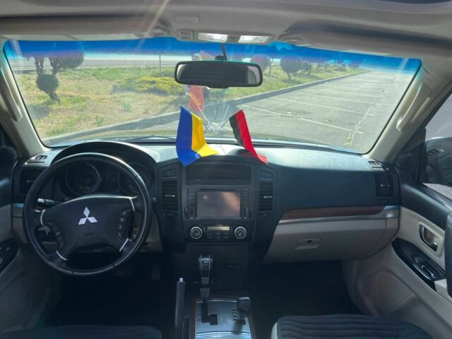 Чорний Міцубісі Паджеро, об'ємом двигуна 3 л та пробігом 219 тис. км за 11500 $, фото 13 на Automoto.ua