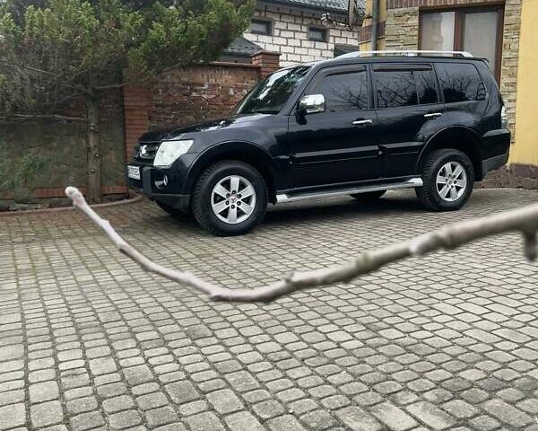 Чорний Міцубісі Паджеро, об'ємом двигуна 3 л та пробігом 260 тис. км за 10800 $, фото 30 на Automoto.ua