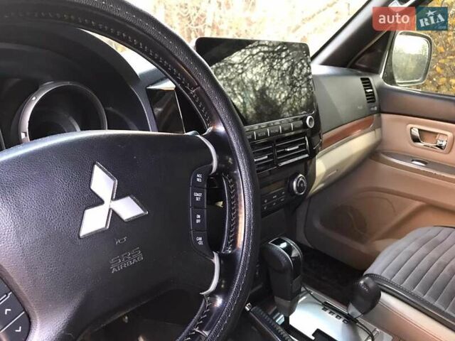 Чорний Міцубісі Паджеро, об'ємом двигуна 2.97 л та пробігом 360 тис. км за 11300 $, фото 1 на Automoto.ua