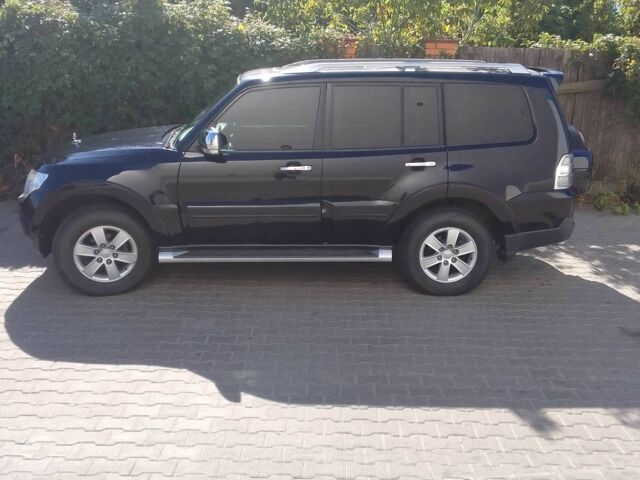 Чорний Міцубісі Паджеро, об'ємом двигуна 3 л та пробігом 47 тис. км за 17800 $, фото 6 на Automoto.ua