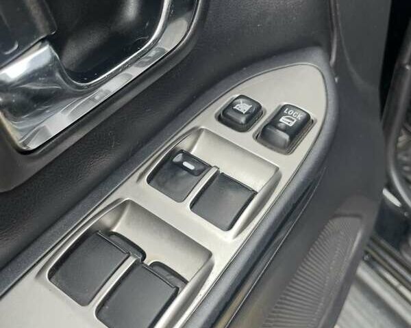 Чорний Міцубісі Паджеро, об'ємом двигуна 3 л та пробігом 260 тис. км за 10800 $, фото 60 на Automoto.ua