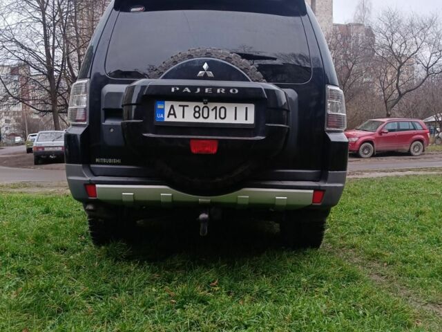 Черный Мицубиси Паджеро, объемом двигателя 3.2 л и пробегом 249 тыс. км за 13500 $, фото 4 на Automoto.ua