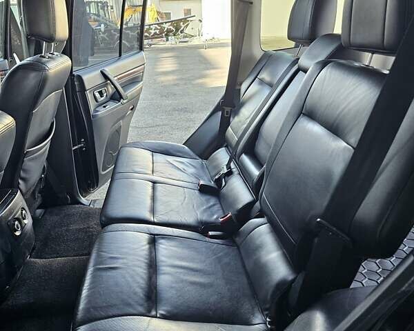 Чорний Міцубісі Паджеро, об'ємом двигуна 3 л та пробігом 210 тис. км за 11000 $, фото 5 на Automoto.ua