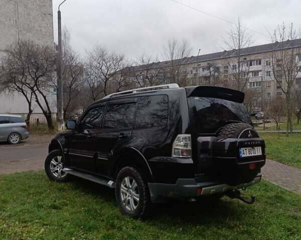 Черный Мицубиси Паджеро, объемом двигателя 3.2 л и пробегом 249 тыс. км за 13500 $, фото 2 на Automoto.ua