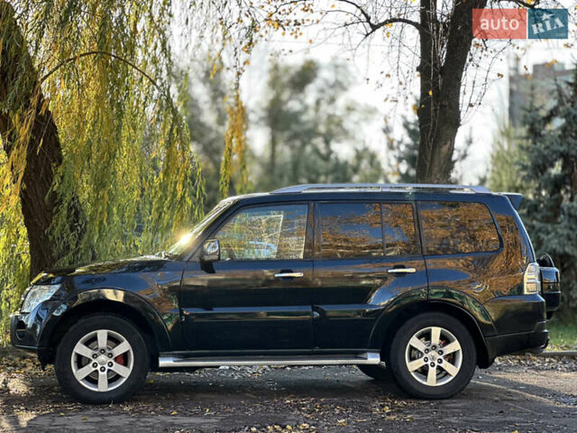 Мицубиси Паджеро 2007 в Киеве на Automoto.ua Черный Мицубиси Паджеро, объемом двигателя 3.8 л и пробегом 216 тыс. км за 9300 $, фото 26 на Automoto.ua