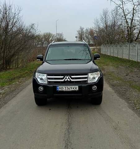 Черный Мицубиси Паджеро, объемом двигателя 3 л и пробегом 193 тыс. км за 11000 $, фото 5 на Automoto.ua