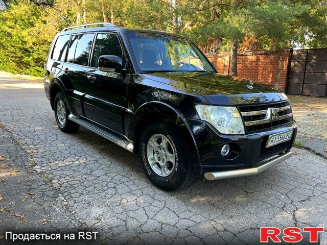 Черный Мицубиси Паджеро, объемом двигателя 3 л и пробегом 250 тыс. км за 10200 $, фото 3 на Automoto.ua