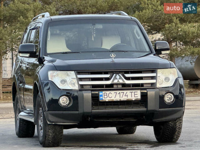 Черный Мицубиси Паджеро, объемом двигателя 3 л и пробегом 275 тыс. км за 9050 $, фото 5 на Automoto.ua