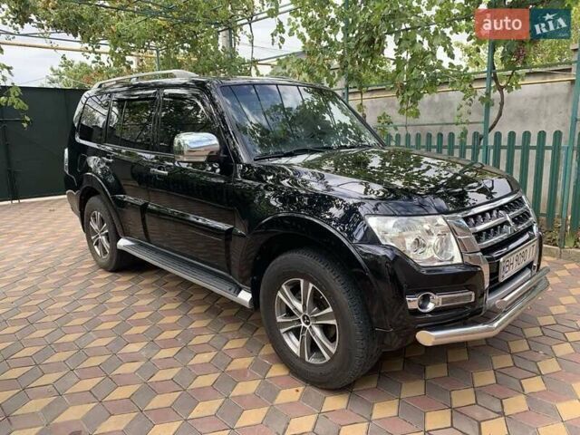 Черный Мицубиси Паджеро, объемом двигателя 2.97 л и пробегом 190 тыс. км за 12500 $, фото 2 на Automoto.ua