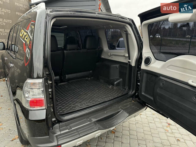 Чорний Міцубісі Паджеро, об'ємом двигуна 3.2 л та пробігом 209 тис. км за 11500 $, фото 47 на Automoto.ua