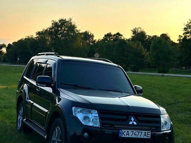 Черный Мицубиси Паджеро, объемом двигателя 3 л и пробегом 290 тыс. км за 9999 $, фото 4 на Automoto.ua