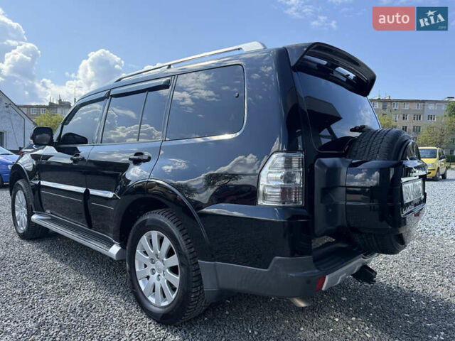 Чорний Міцубісі Паджеро, об'ємом двигуна 3.2 л та пробігом 260 тис. км за 12950 $, фото 24 на Automoto.ua