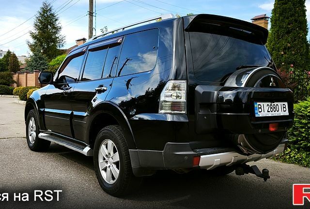 Черный Мицубиси Паджеро, объемом двигателя 3.8 л и пробегом 196 тыс. км за 11500 $, фото 6 на Automoto.ua