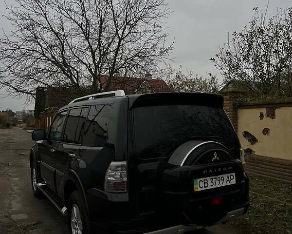 Чорний Міцубісі Паджеро, об'ємом двигуна 3 л та пробігом 169 тис. км за 14150 $, фото 2 на Automoto.ua
