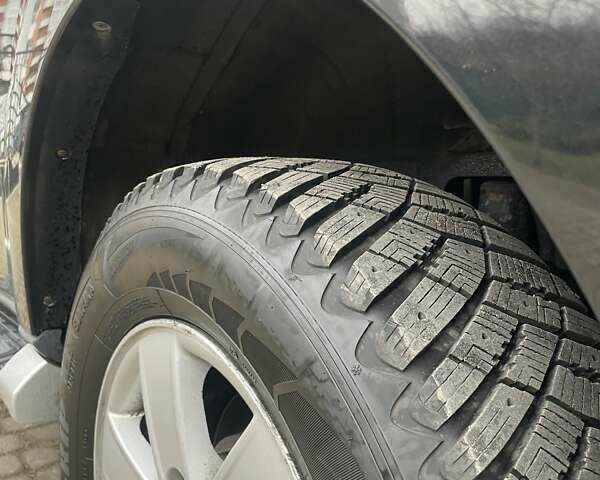 Чорний Міцубісі Паджеро, об'ємом двигуна 3 л та пробігом 260 тис. км за 10800 $, фото 13 на Automoto.ua