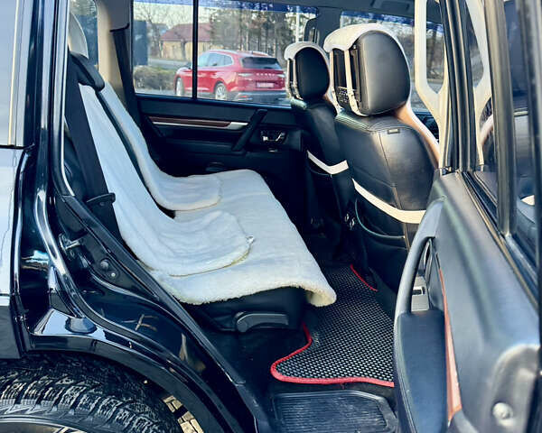 Черный Мицубиси Паджеро, объемом двигателя 3 л и пробегом 275 тыс. км за 9050 $, фото 36 на Automoto.ua