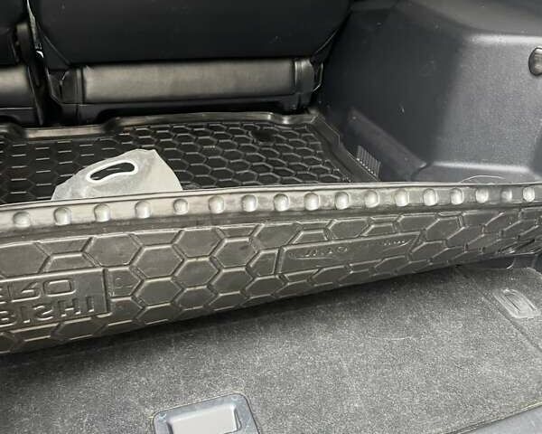 Чорний Міцубісі Паджеро, об'ємом двигуна 3 л та пробігом 260 тис. км за 10800 $, фото 53 на Automoto.ua